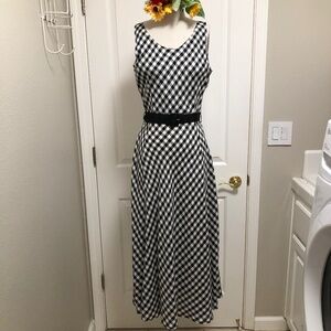 NWOT - Black & White Gingham Sleeveless Sheath Dress with Black Belt
